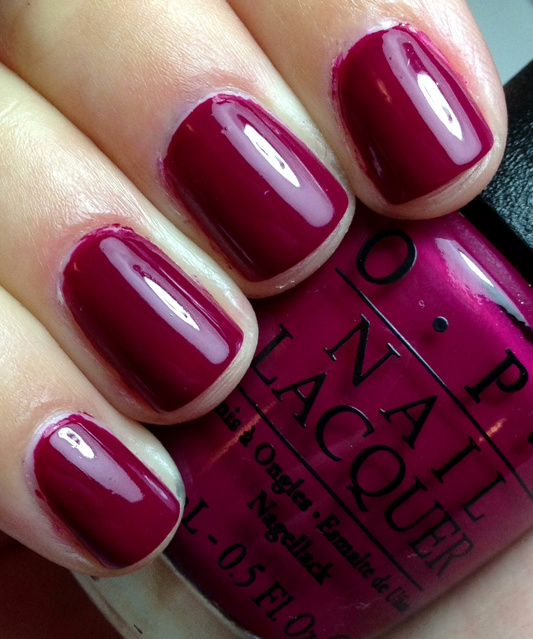 Лак для ногтей OPI Miami Beet
